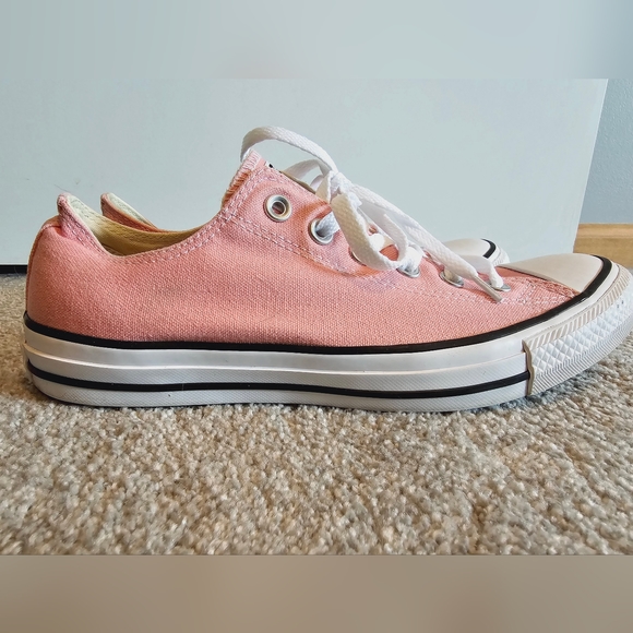 Converse Shoes - Light Pink Converse